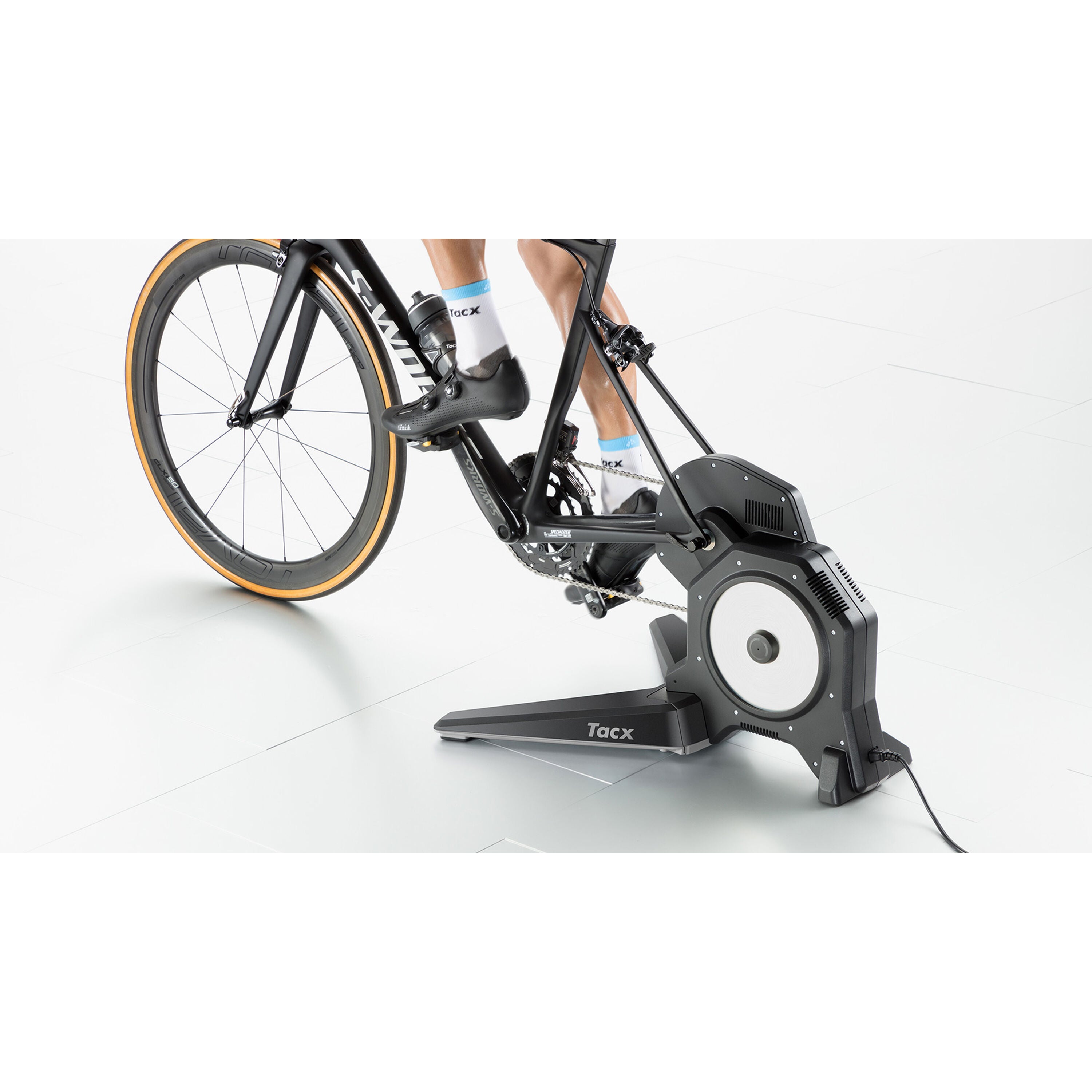 Tacx Flux S Smart T2900S trainer