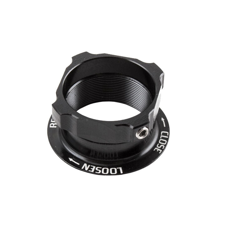 Carbon Ti Road SP rear bearing preload system