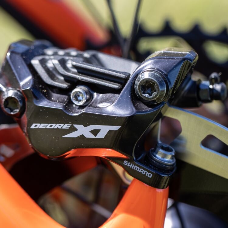 Shimano Deore XT Trail BR-M8120 hydraulic brake caliper