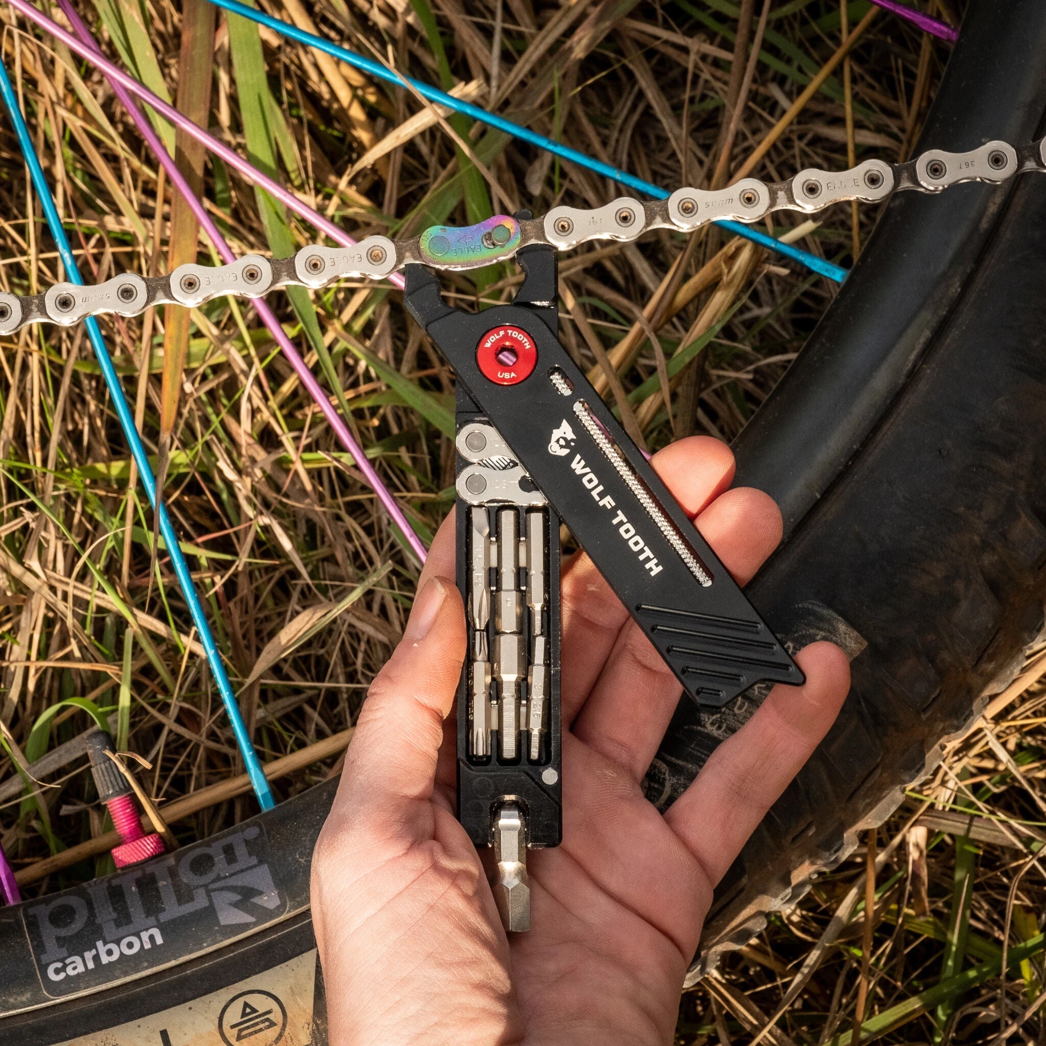 Wolf Tooth 8-Bit Pack Pliers missing link remover tool