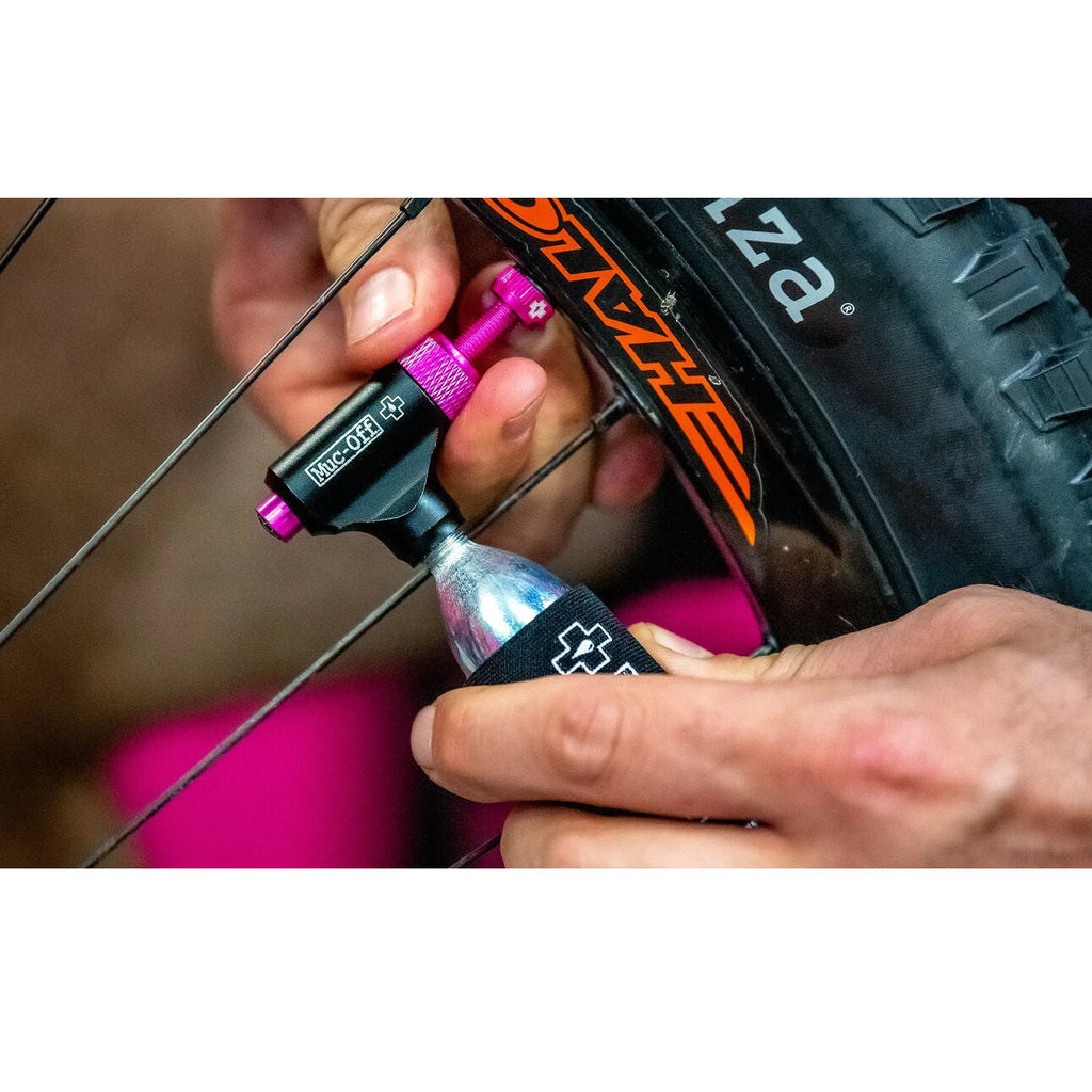 Muc-Off Road tire inflator kit