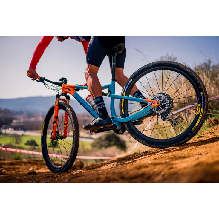 Michelin Jet XC2 TL-Ready Racing Line Gum-X 29" tire
