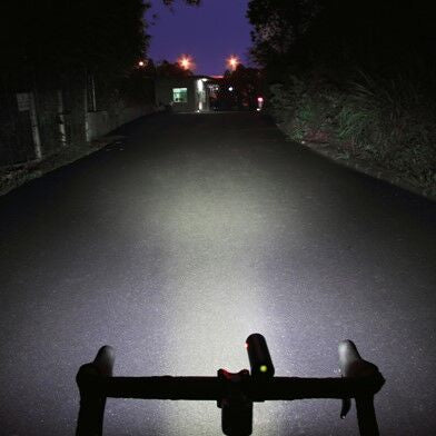 Ravemen CR1000 front light
