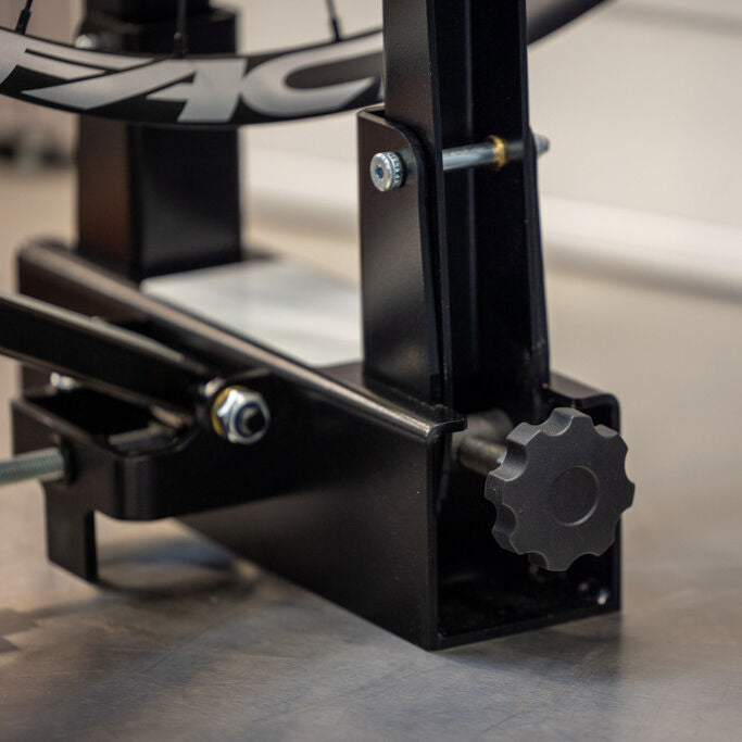 Unior 1689 professional wheel truing stand