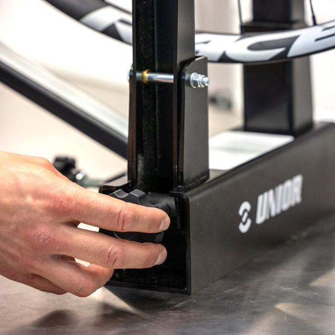 Unior 1689 professional wheel truing stand