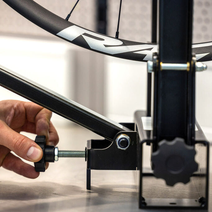 Unior 1689 professional wheel truing stand