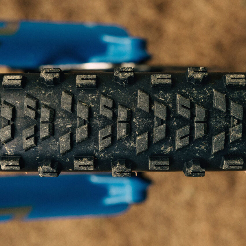 Hutchinson Wyrm Tubless Ready tyre