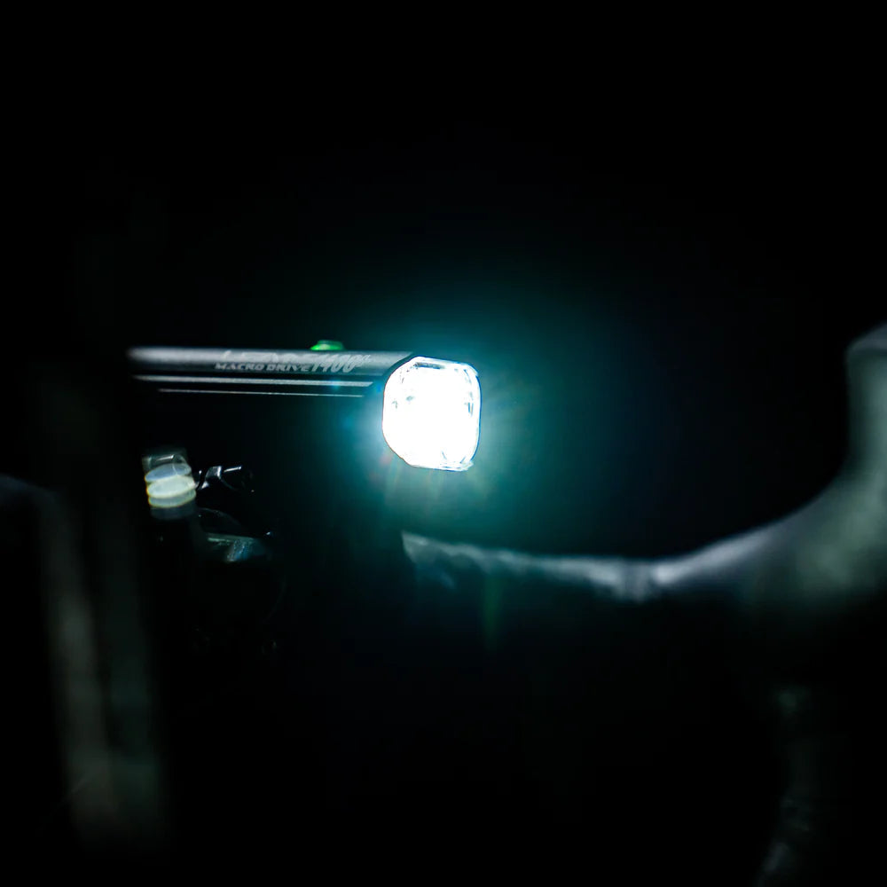 Lezyne Macro Drive 1400+ lumen front light