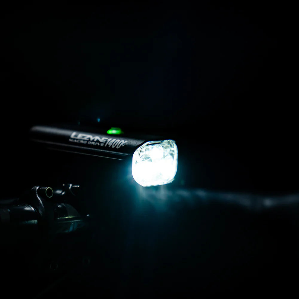 Lezyne Macro Drive 1400+ lumen front light