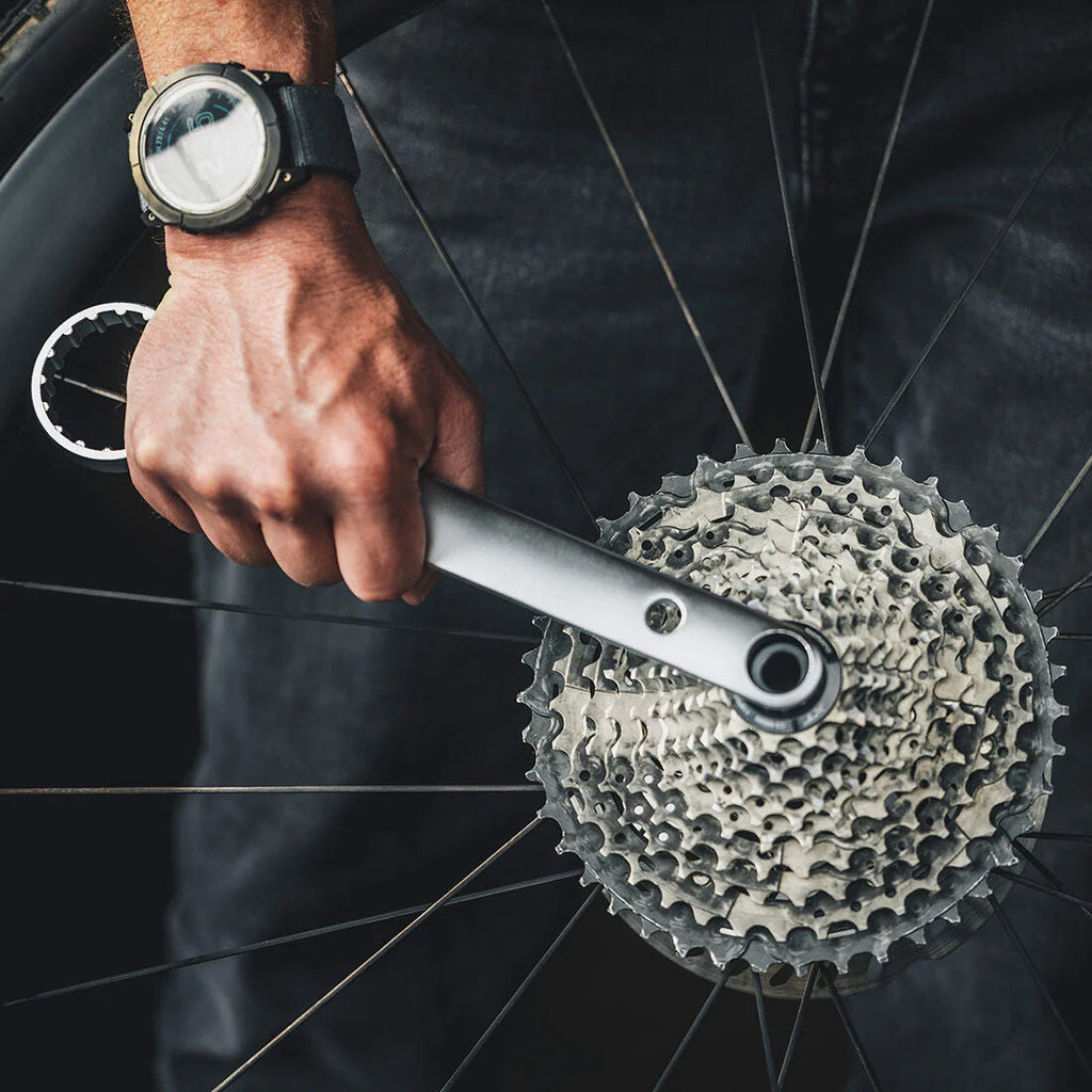 Feedback Sports bottom bracket and lockring tool