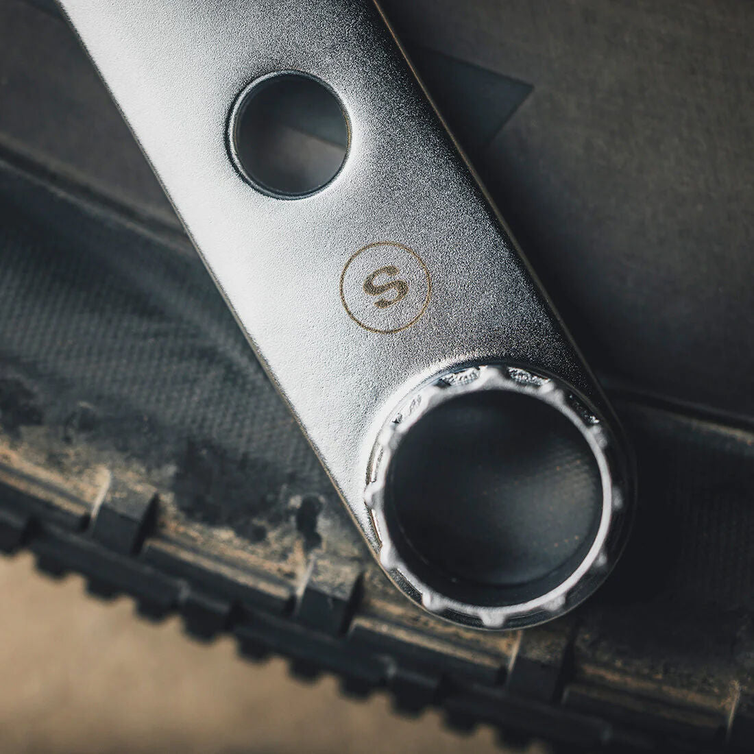Feedback Sports bottom bracket and lockring tool