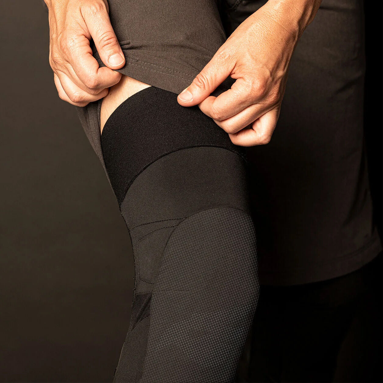 Bluegrass Aura Core knee pads