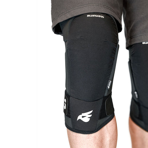 Bluegrass 3Straps knee pads