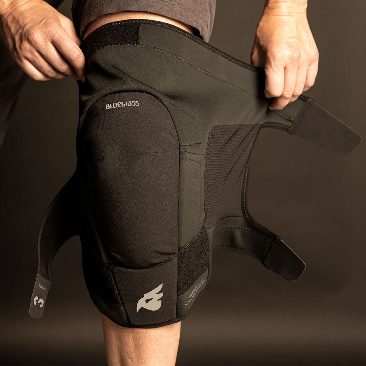 Bluegrass 3Straps knee pads