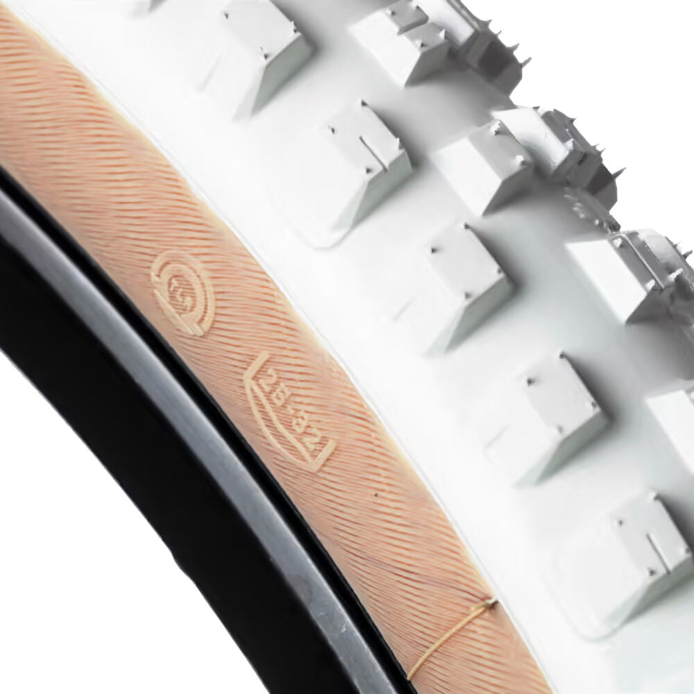Onza Porcupine TLR tyre