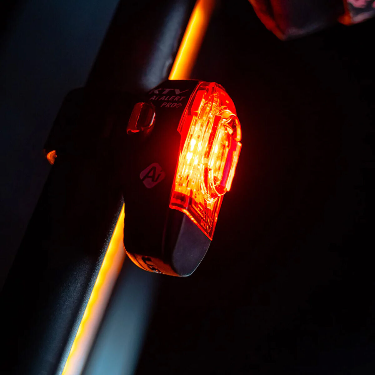 Lezyne KTV Pro + AI Alert Rear light