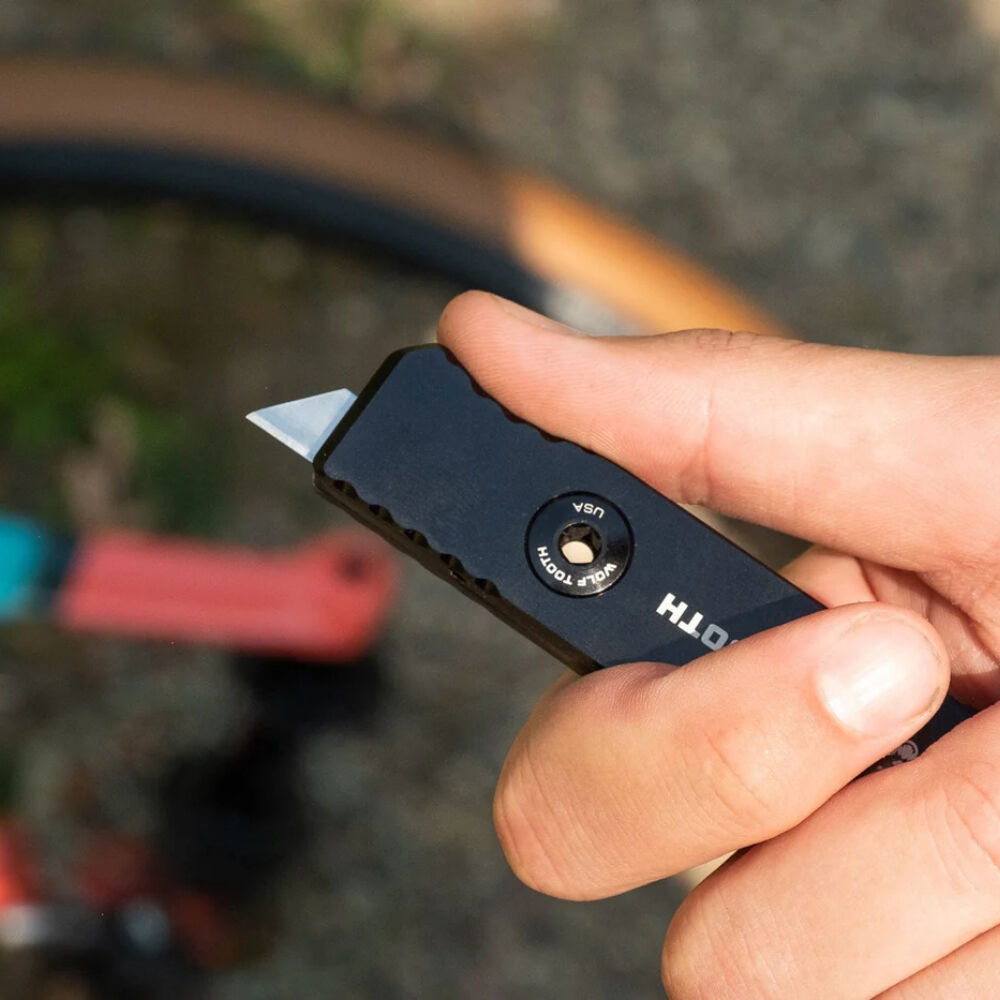 Wolf Tooth 8 Bit chainbreaker repair tubeless multi-tool