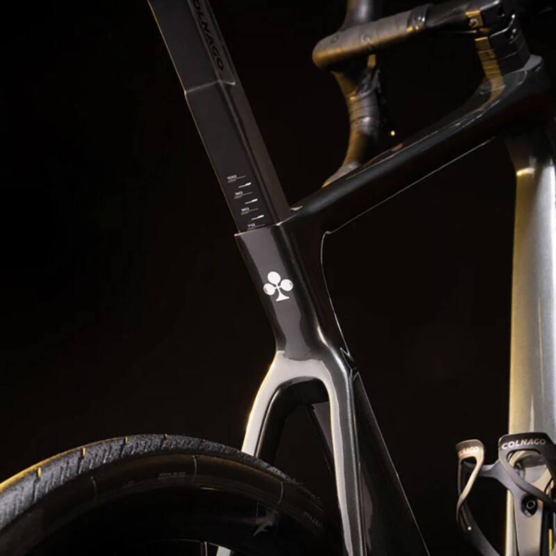 Colnago V4 Shimano 105 R7150 Di2 Disc + Vision Sc45  2025