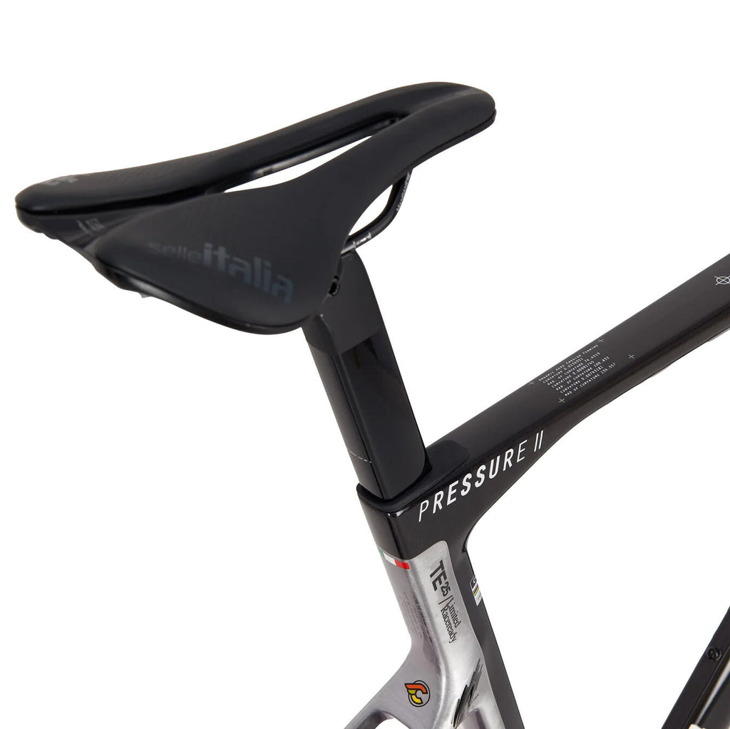 Cinelli pressure 2 Shimano 105 Di2 + Fulcrum Soniq AL