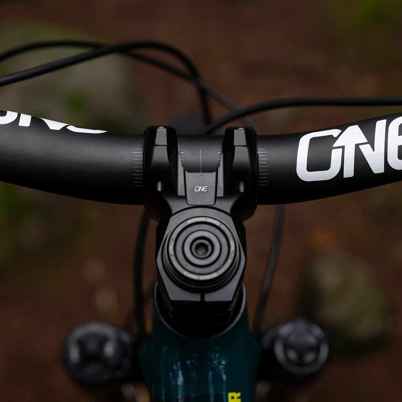 OneUp Components Carbon V2 35 800 mm handlebar