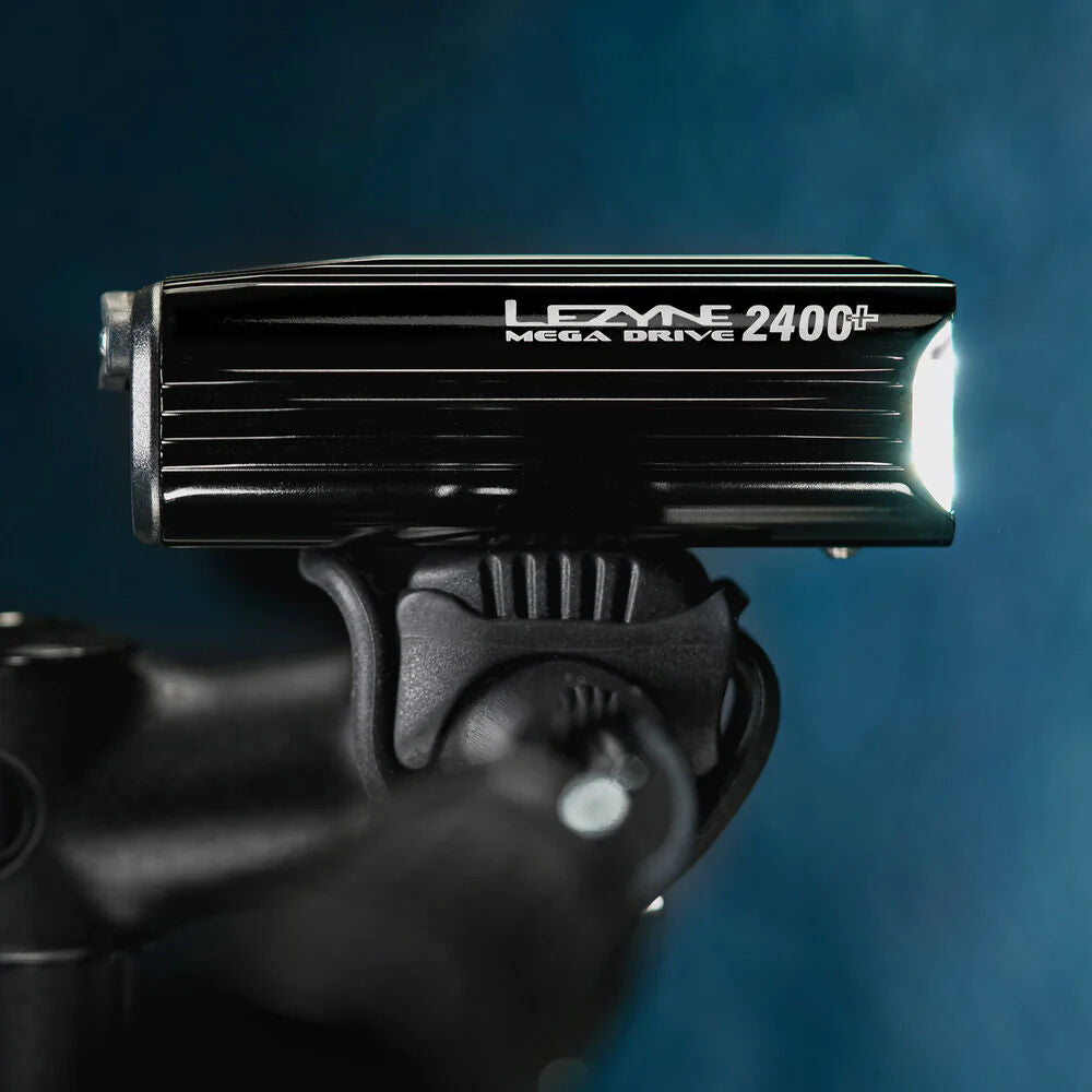 Lezyne Mega Drive 2400+ Loaded Kit light