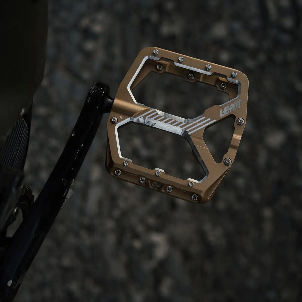 Leatt Allmtn 6.0 Flat Wide 114x107 pedals