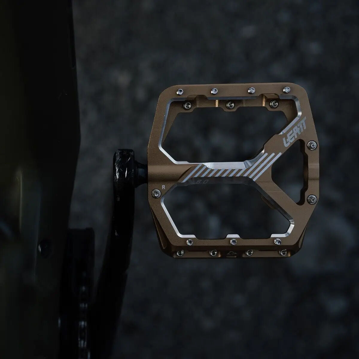 Leatt Allmtn 6.0 Flat Wide 114x107 pedals