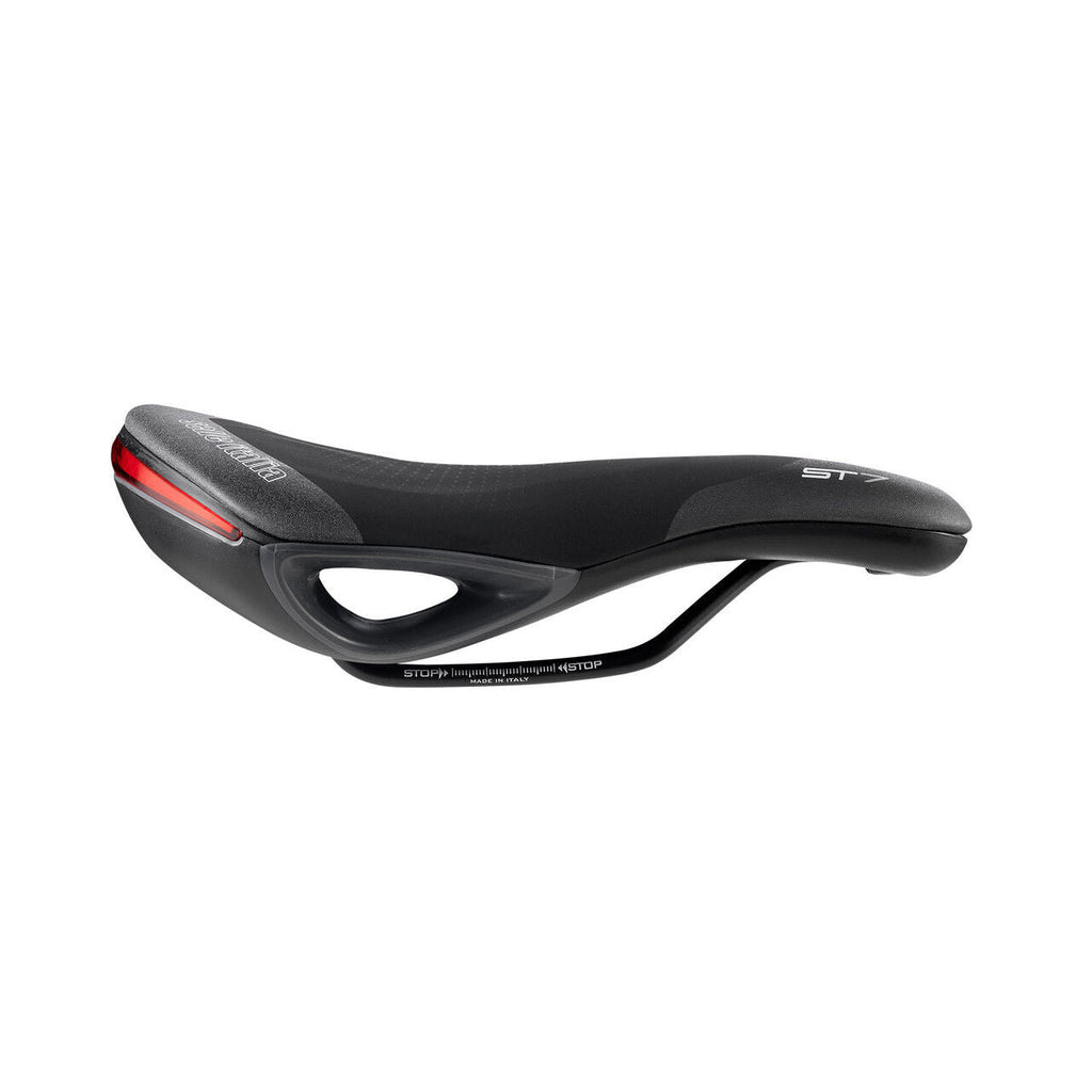 Selle Italia ST7 Vision Superflow saddle