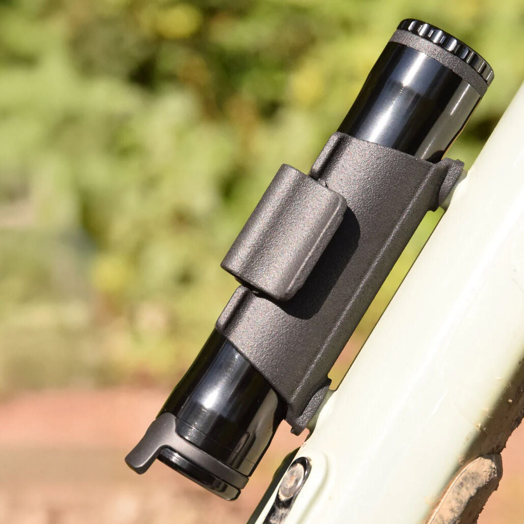 Daysaver Incredible Pump Mount support