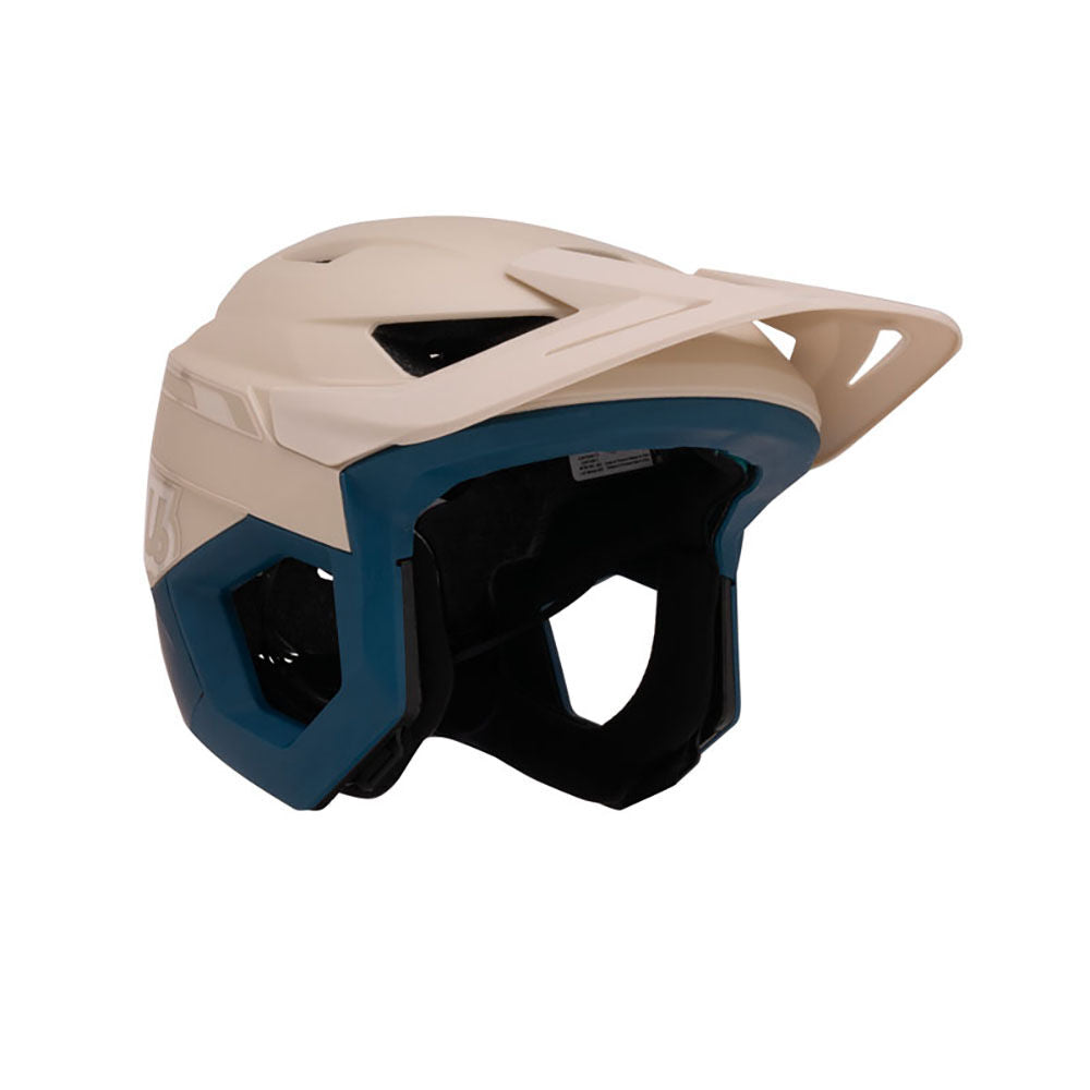 Urge Rascas helmet