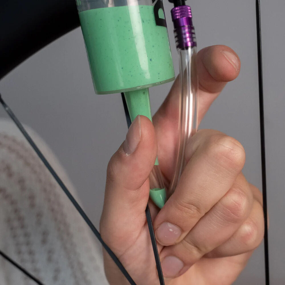 Dynamic Hector The Injector tubeless syringe