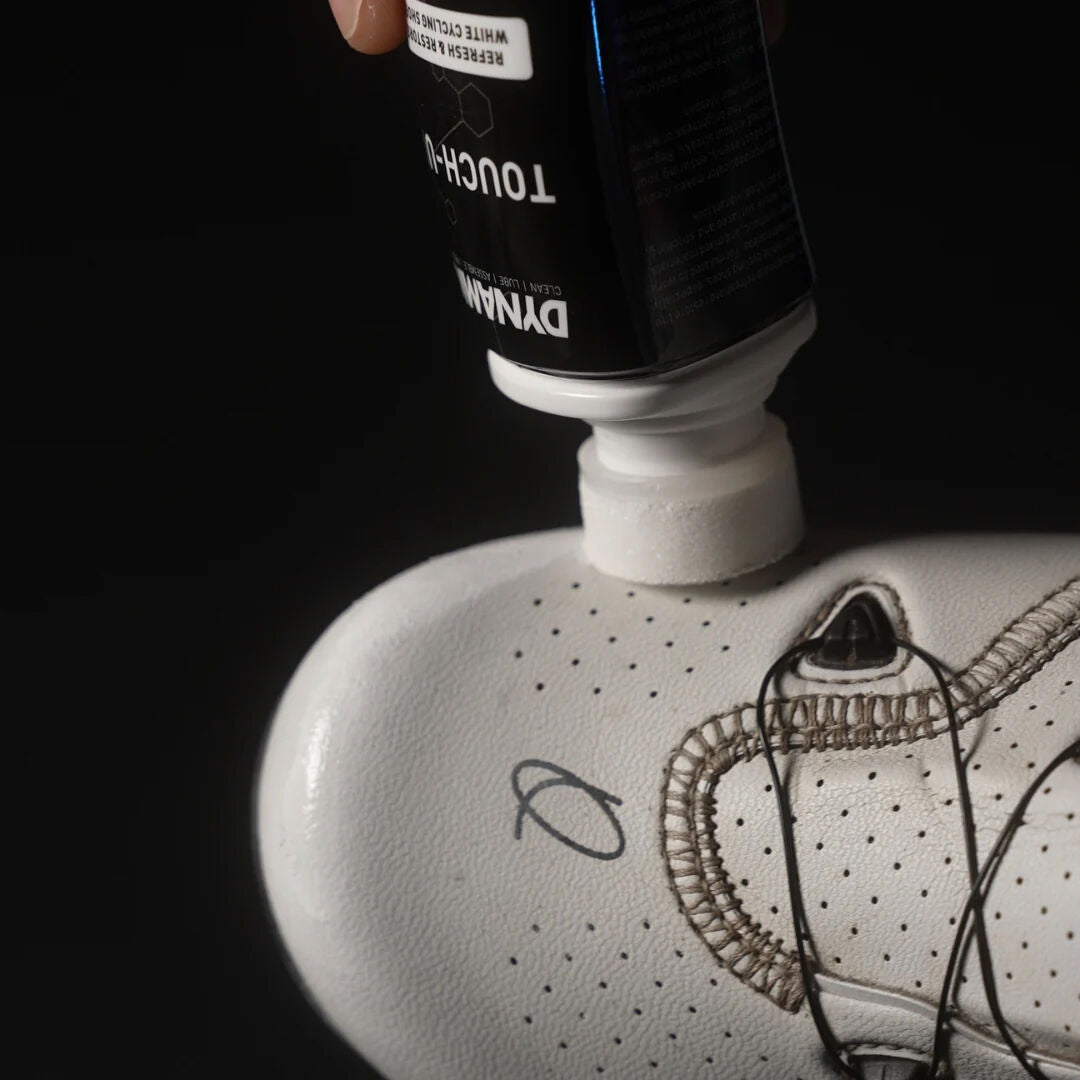 Dynamic Touch-Up cleaner for touching up white shoes