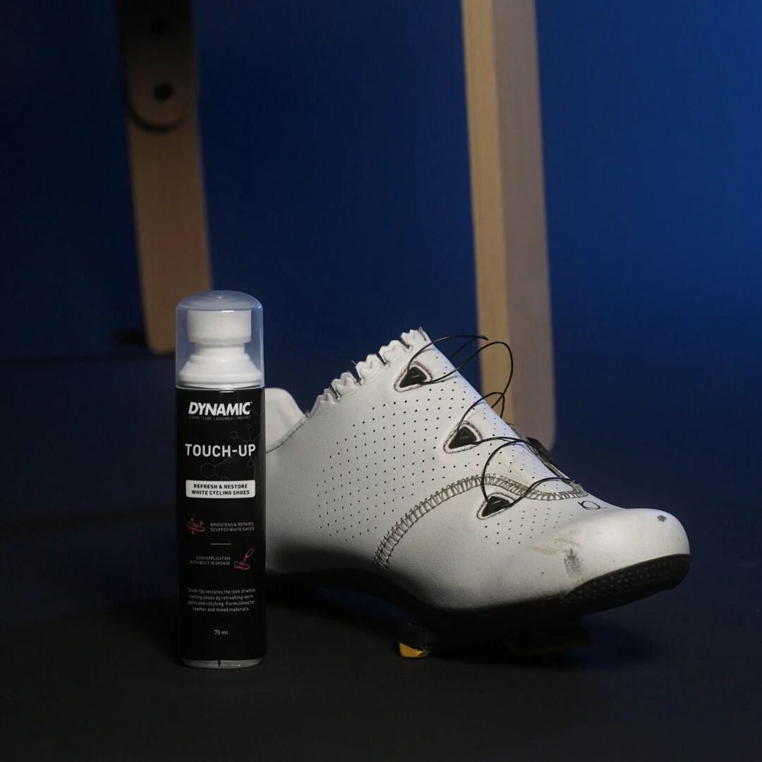 Dynamic Touch-Up cleaner for touching up white shoes