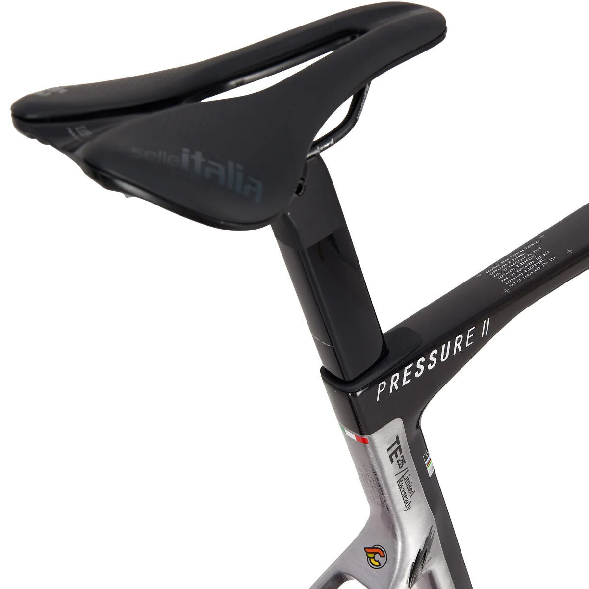 Cinelli Pressure 2 Shimano Ultegra Di2 + Fulcrum Wind 57  2026