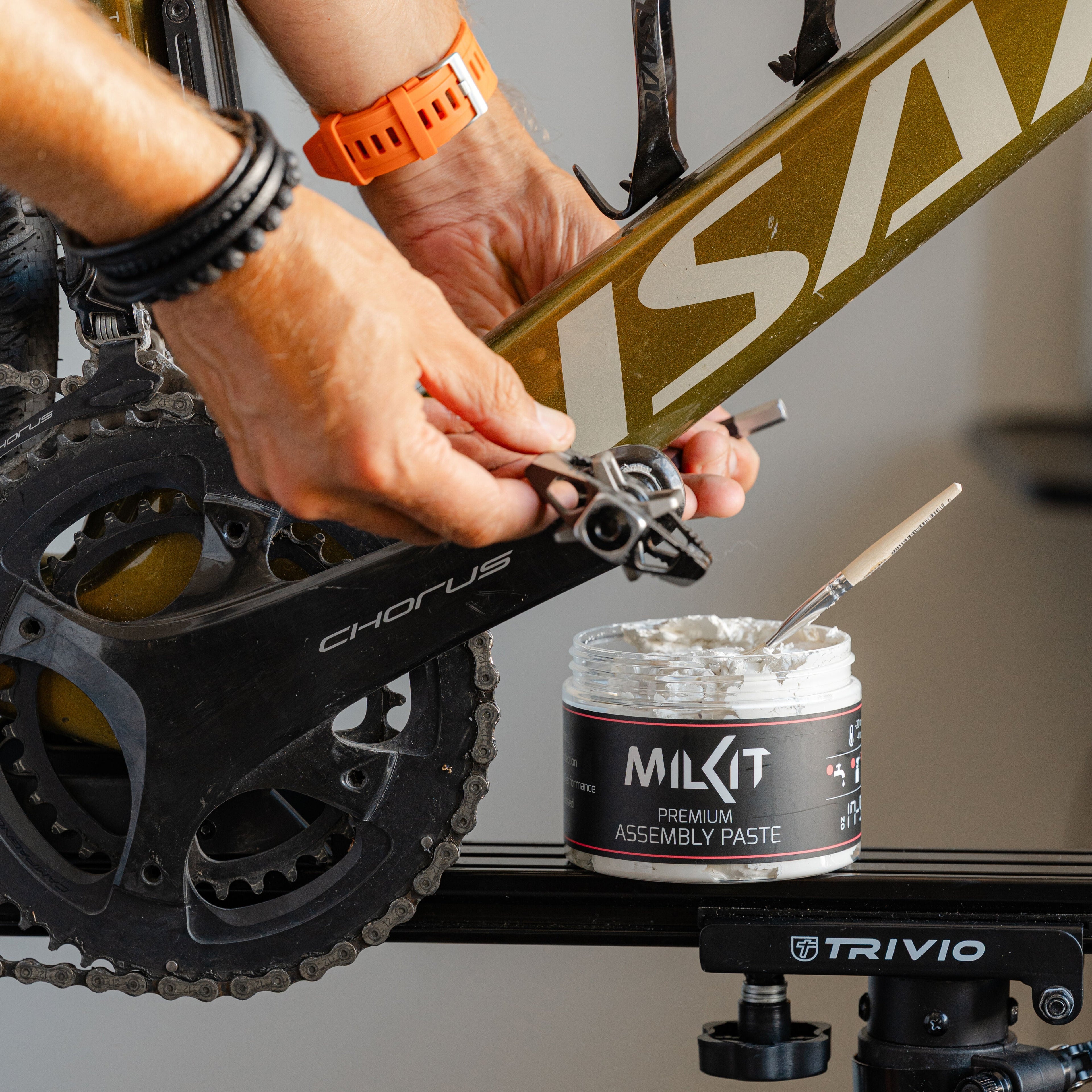 Milkit Premium assembly paste