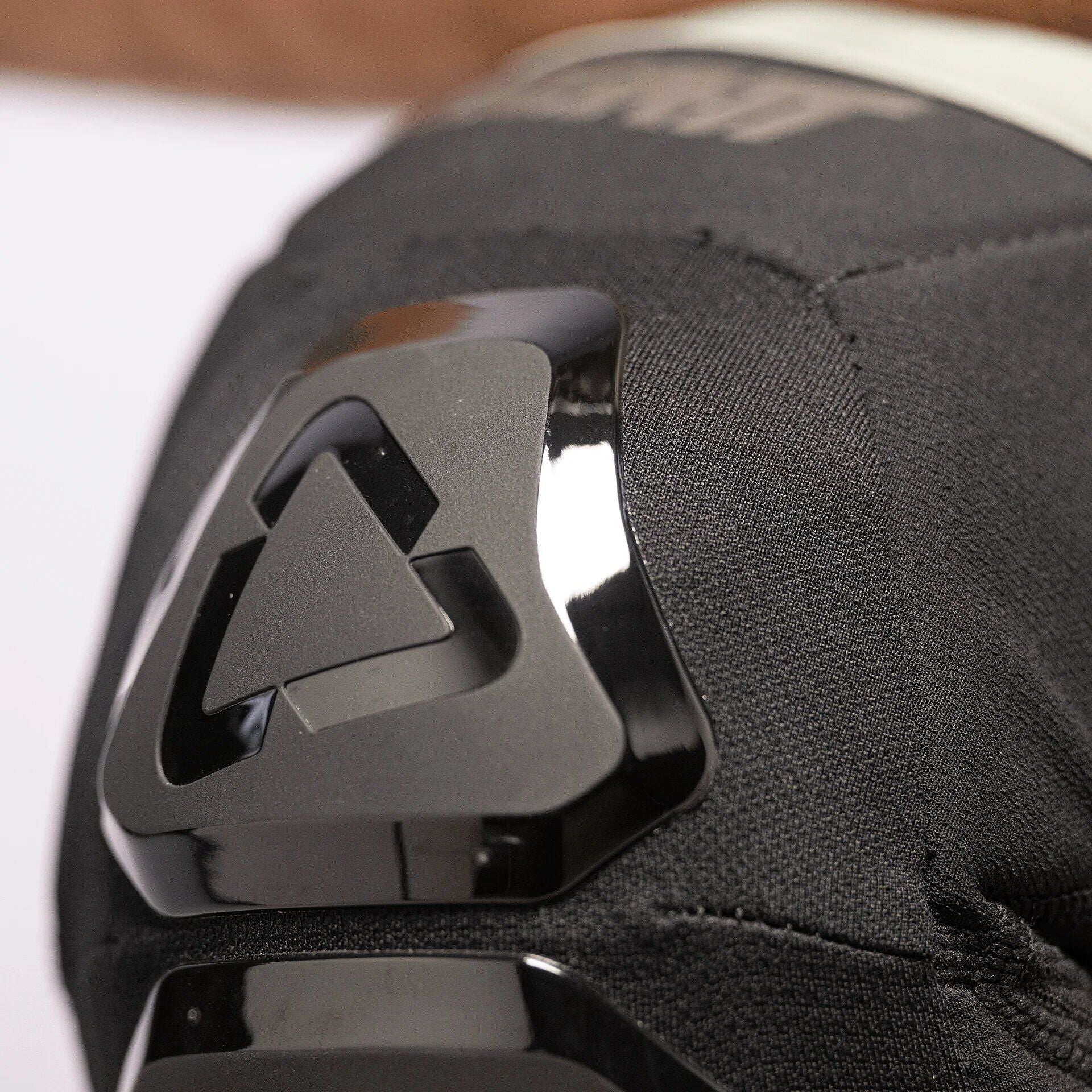 Leatt Guard 6.0 Evo EXT knee guard 2026