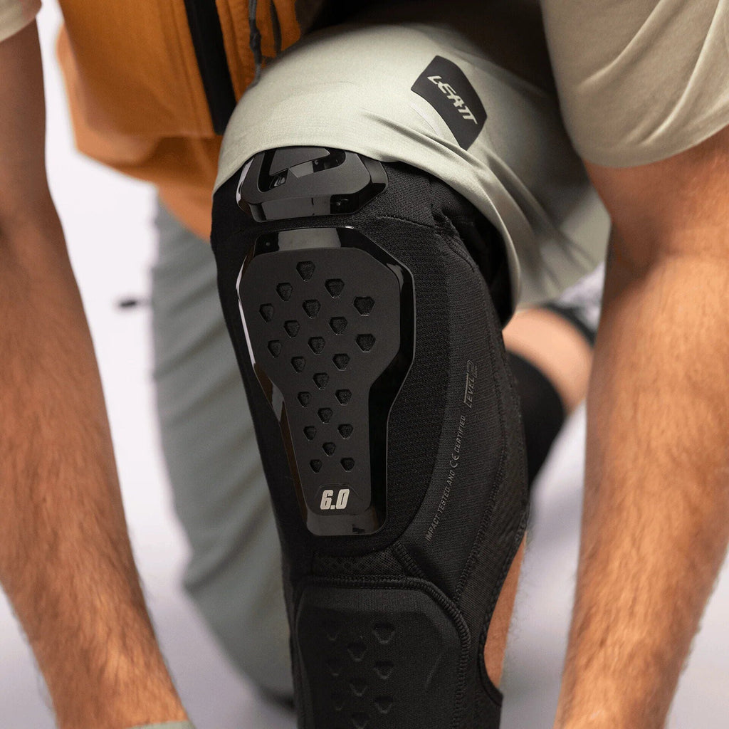 Leatt Guard 6.0 Evo EXT knee guard 2026