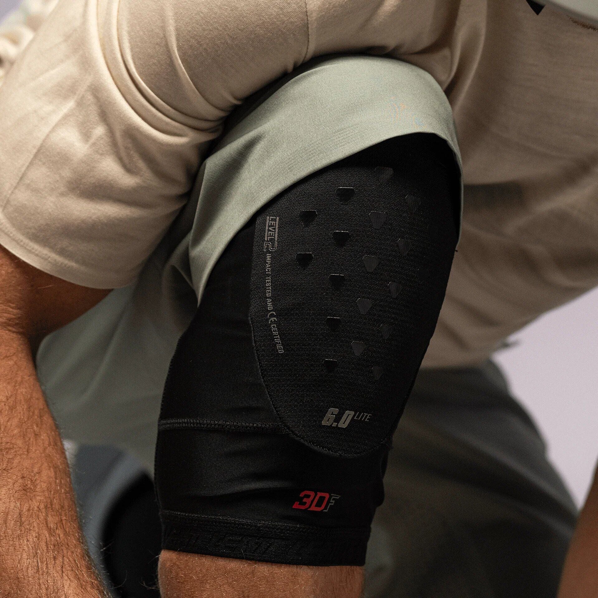 Leatt Guard 6.0 Evo Lite knee guard 2026