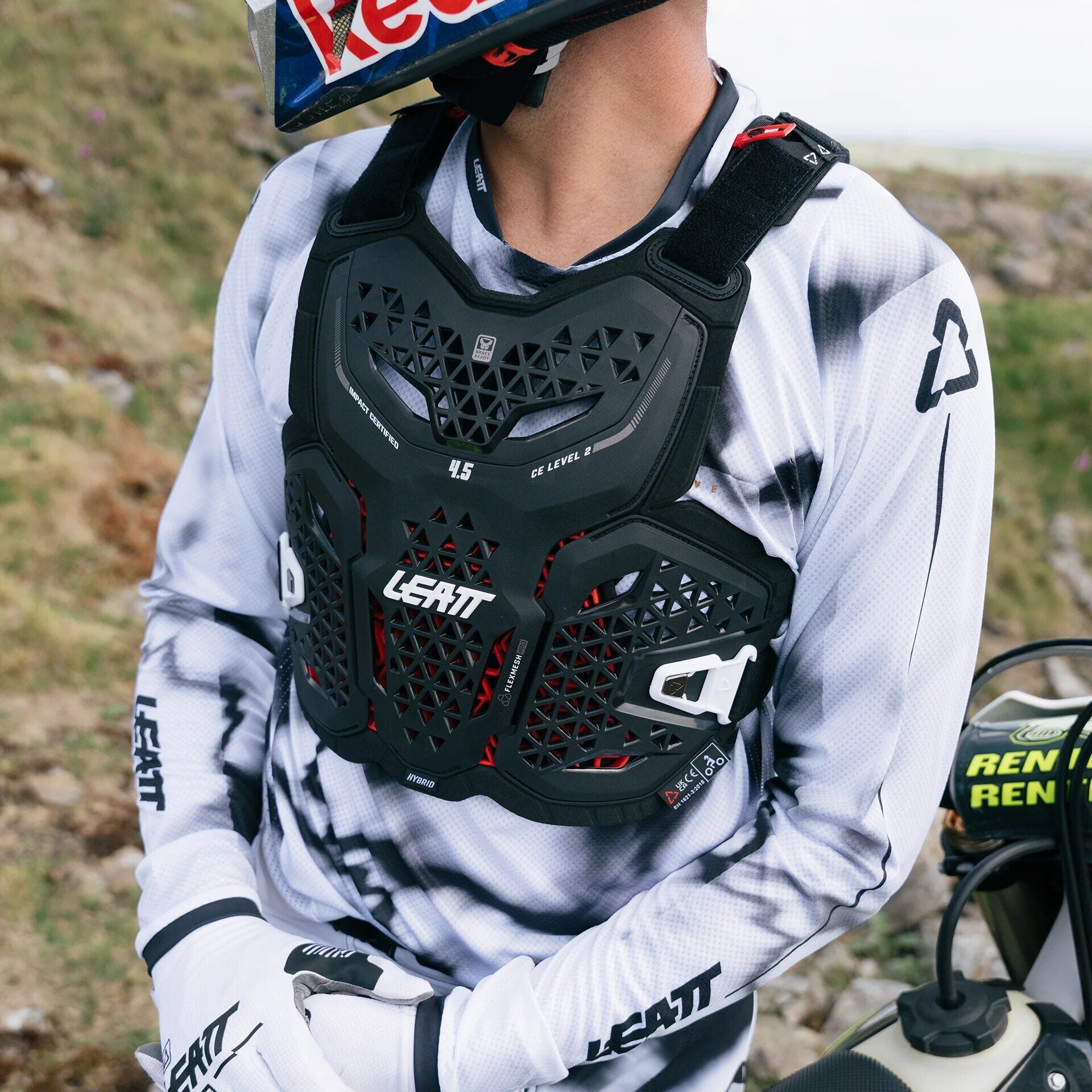 Leatt 4.5 Hybrid Chest Protector 2026