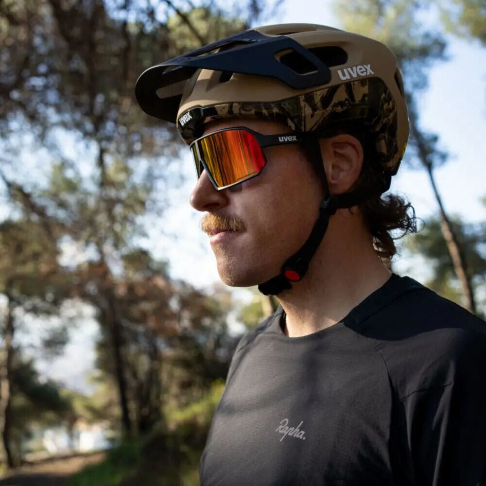Uvex React Mips helmet