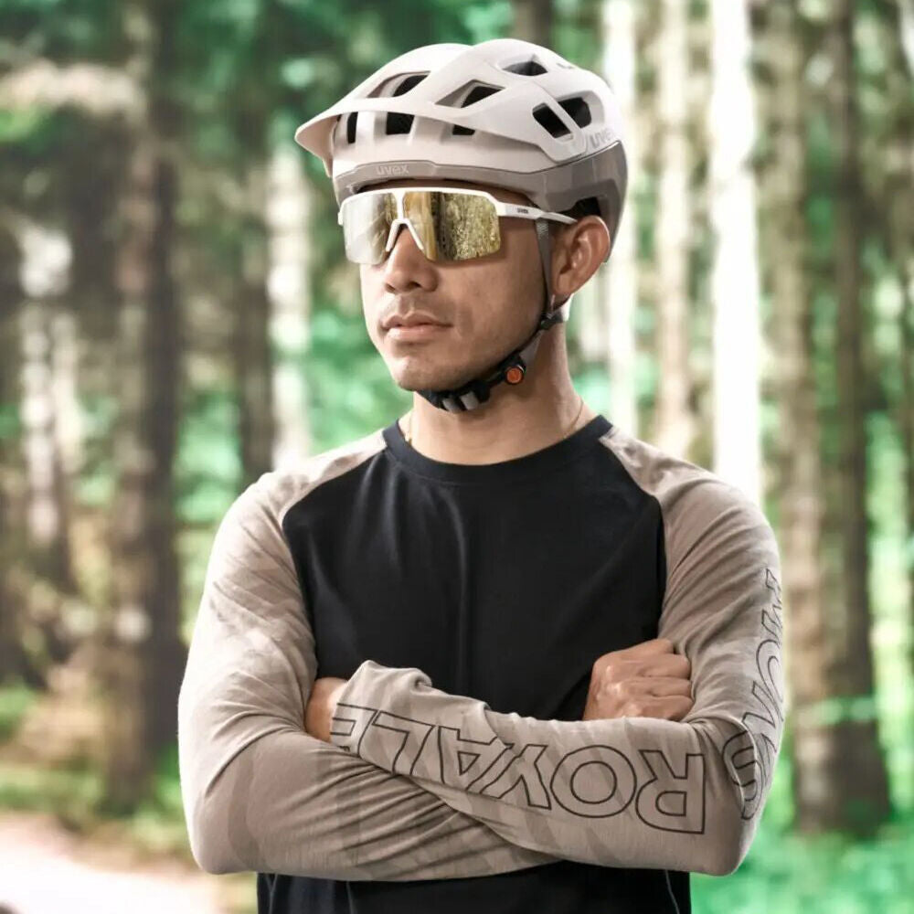 Uvex React Mips helmet